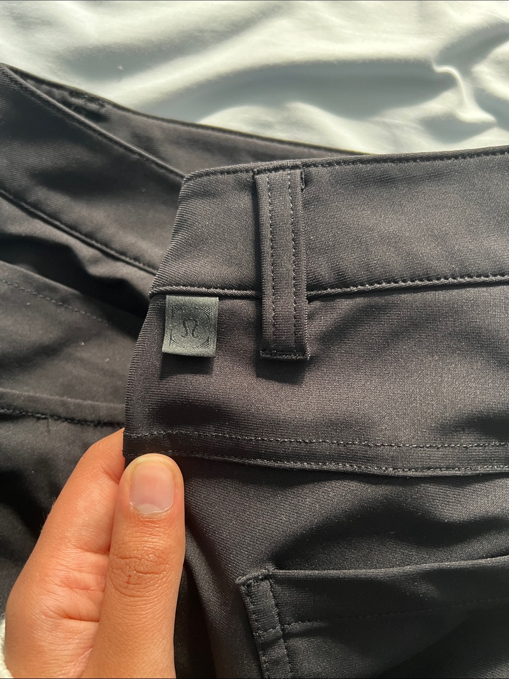 Men’s lululemon ABC pant - Picture 2 of 4